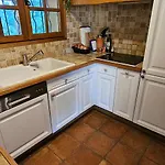 Spacious With Pool And Fireplace