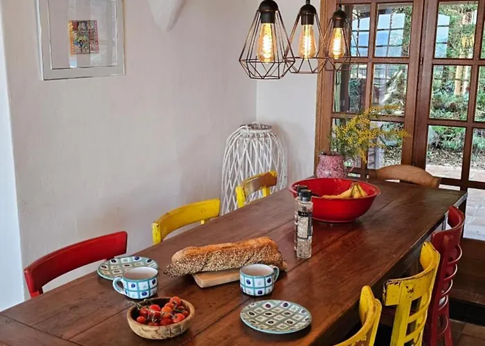 Spacious With Pool And Fireplace Roquebrune-sur Argens