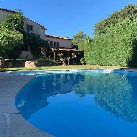 Spacious With Pool And Fireplace Roquebrune-sur Argens