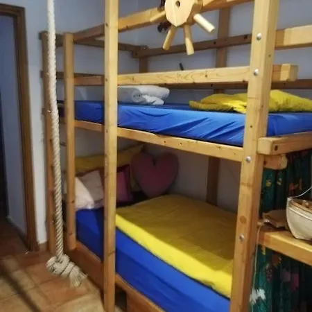 Spacious With Pool And Fireplace Villa *