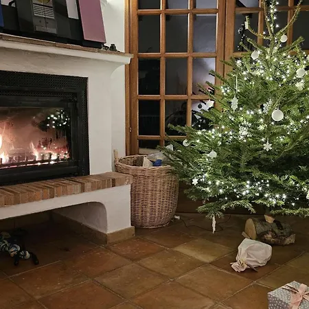 Spacious With Pool And Fireplace Roquebrune-sur Argens