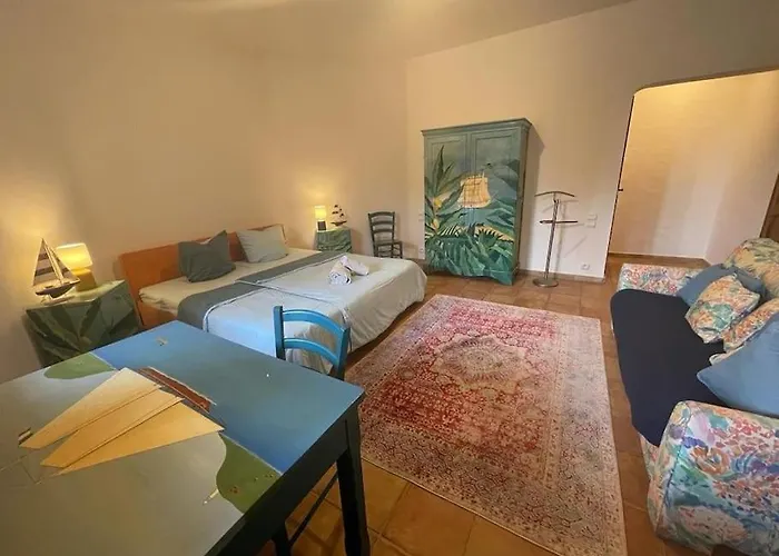 Spacious With Pool And Fireplace Villa Roquebrune-sur Argens