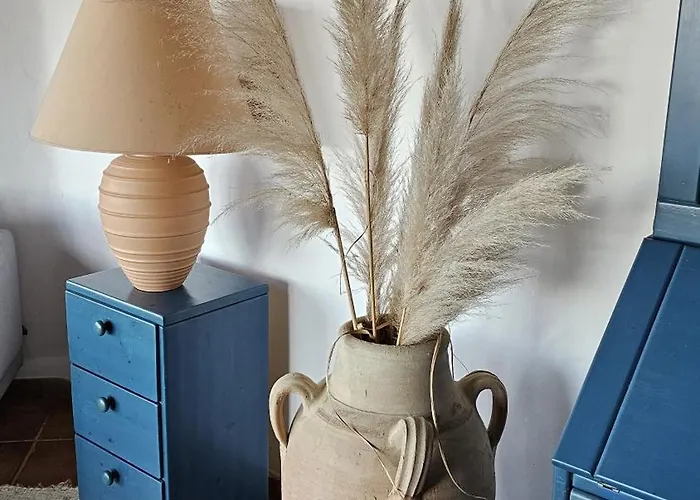 Villa Spacious With Pool And Fireplace *